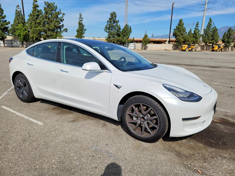 Продажа на аукционе авто 2020 Tesla Model 3, vin: 5YJ3E1EA7LF631405, номер лота: 50961766