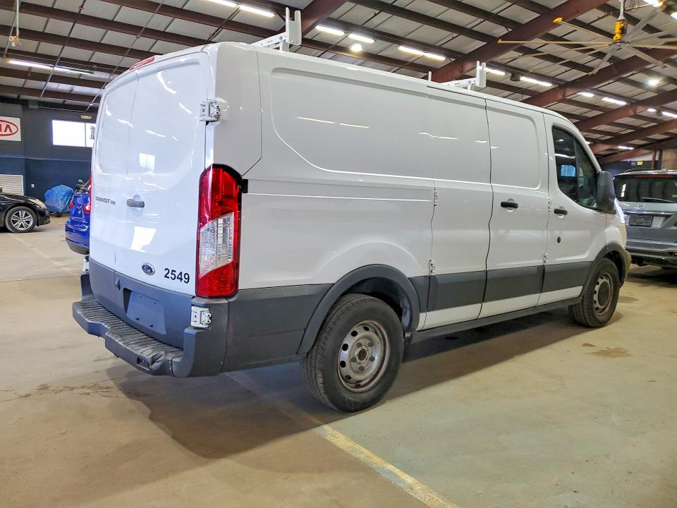 48825976 :رقم المزاد ، 1FTYE1ZM5JKA34750 vin ، 2018 Ford Transit مزاد بيع