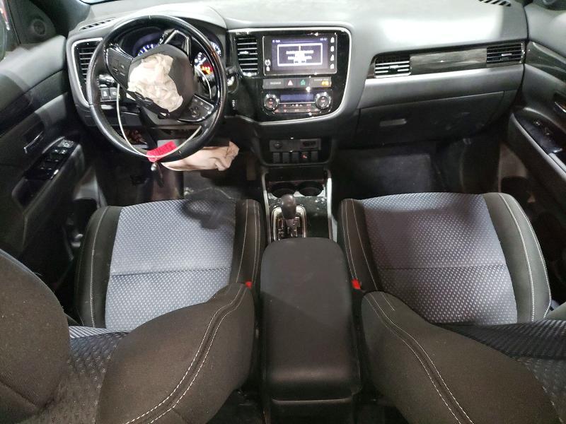 50719316 :رقم المزاد ، JA4AZ3A35JZ024029 vin ، 2018 Mitsubishi Outlander مزاد بيع