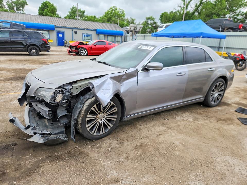 Auction sale of the 2014 Chrysler 300, vin: 2C3CCABG1EH141932, lot number: 50682876