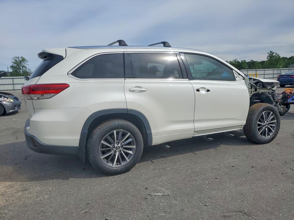 Продажа на аукционе авто 2018 Toyota Highlander Xle Awd, vin: 5TDJZRFH0JS543083, номер лота: 48591806