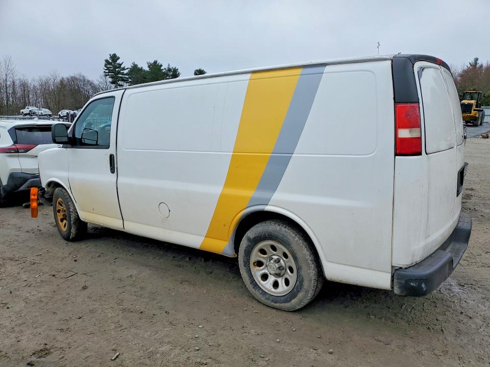 48619926 :رقم المزاد ، 1GCSGAFX5B1119500 vin ، 2011 Chevrolet Express G1500 مزاد بيع