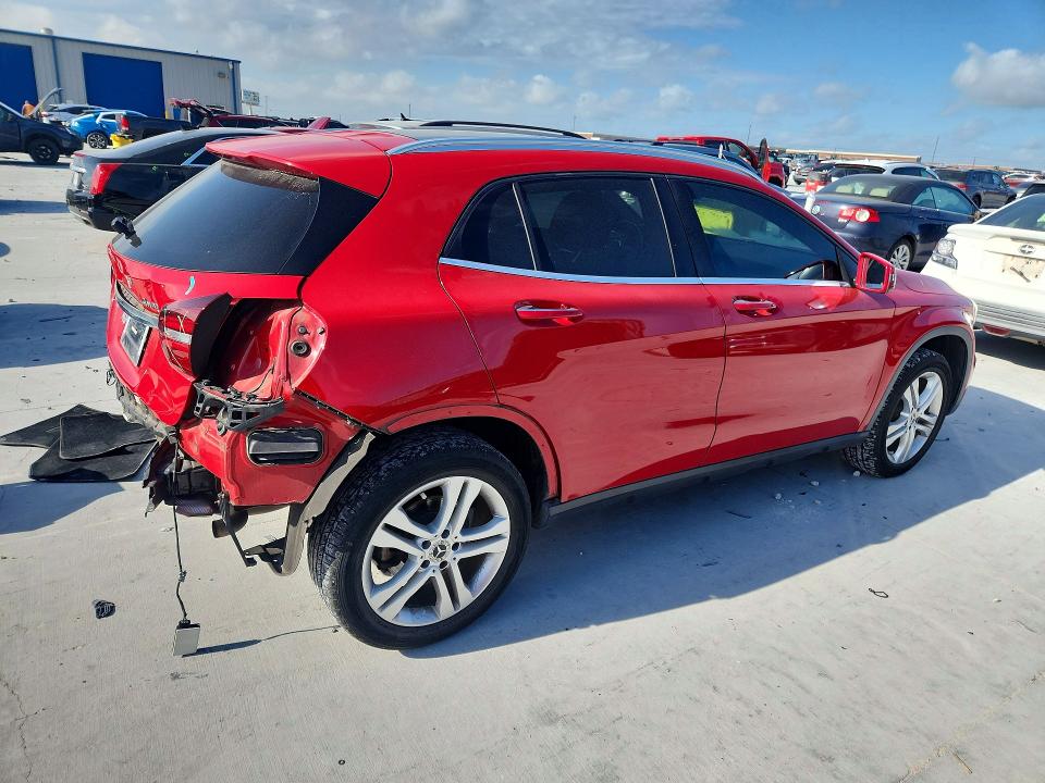 48759636 :رقم المزاد ، WDCTG4GB0KU011660 vin ، 2019 Mercedes-benz Gla مزاد بيع