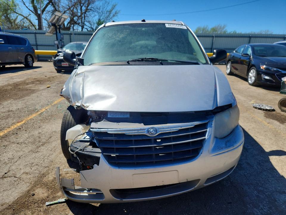 48354426 :رقم المزاد ، 2C4GP44RX5R513716 vin ، 2005 Chrysler Town & Country مزاد بيع