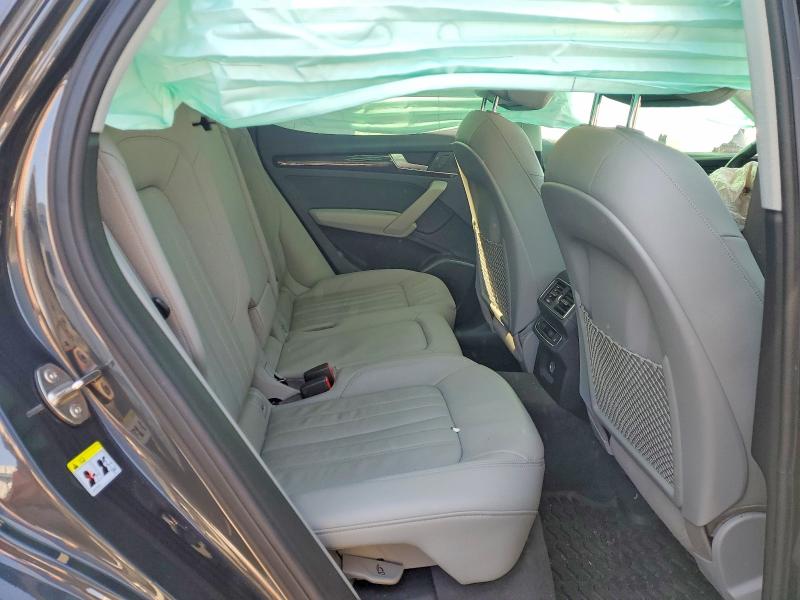 50555826 :رقم المزاد ، WA1BNAFY7J2222239 vin ، 2018 Audi Q5 مزاد بيع