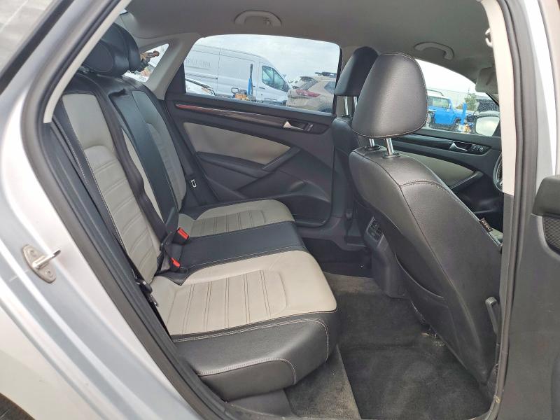 2015 Volkswagen Passat მანქანა იყიდება აუქციონზე, vin: 1VWBT7A37FC070679, აუქციონის ნომერი: 52001206