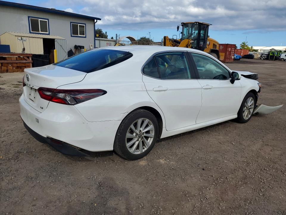 2022 Toyota Camry მანქანა იყიდება აუქციონზე, vin: 4T1C11AK1NU639421, აუქციონის ნომერი: 51031386
