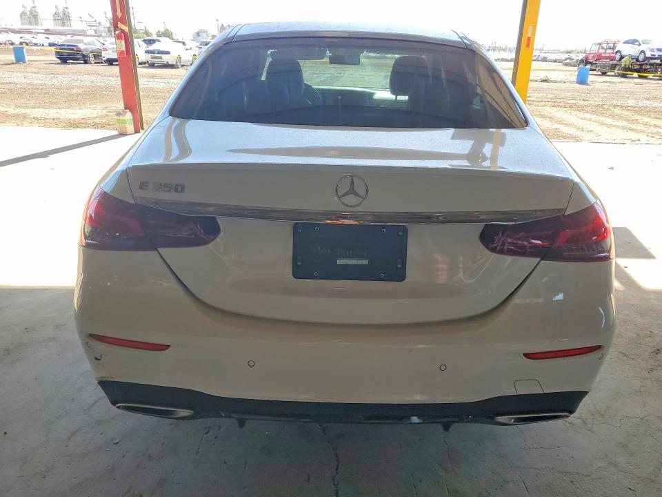Продажа на аукционе авто 2022 Mercedes-benz E, vin: W1KZF8DB5NB072250, номер лота: 49797626