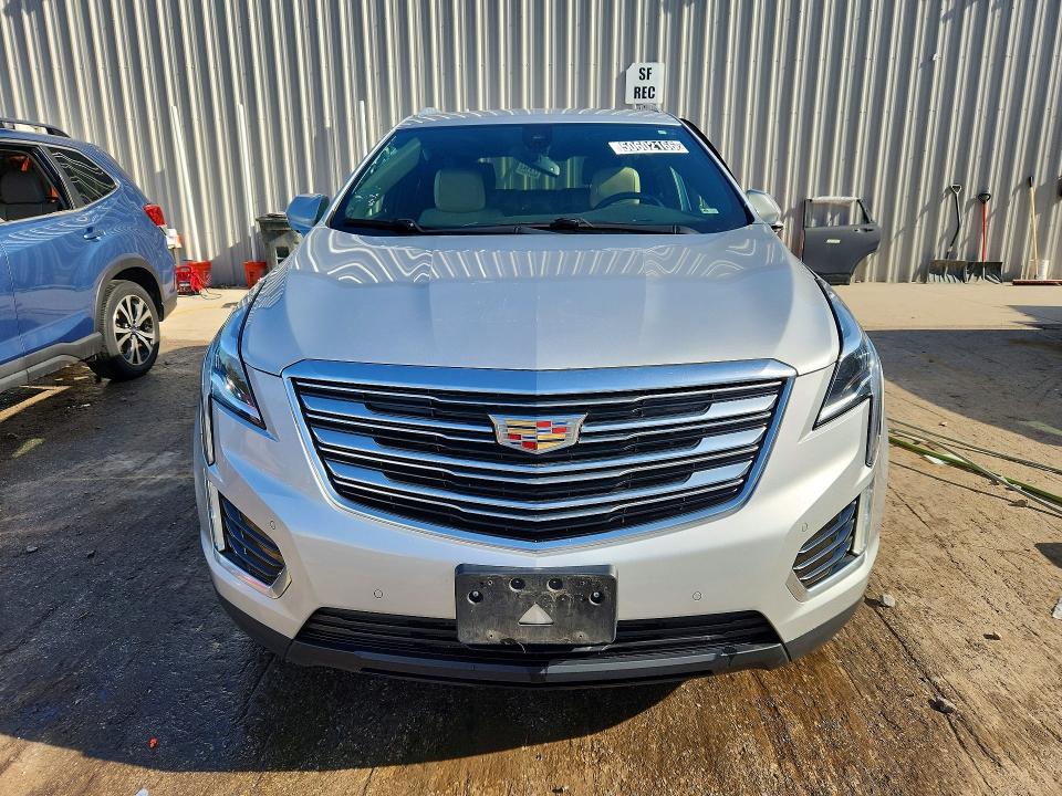 50602166 :رقم المزاد ، 1GYKNFRS5JZ225572 vin ، 2018 Cadillac Xt5 مزاد بيع
