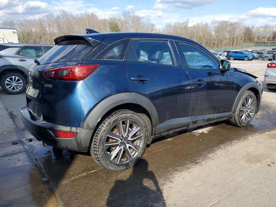 49622216 :رقم المزاد ، JM1DKFC77J0315841 vin ، 2018 Mazda Cx-3 مزاد بيع