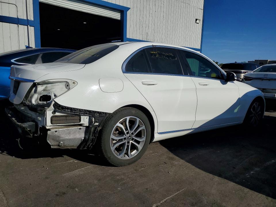 Продажа на аукционе авто 2017 Mercedes-benz C, vin: 55SWF4JB2HU225323, номер лота: 49096226