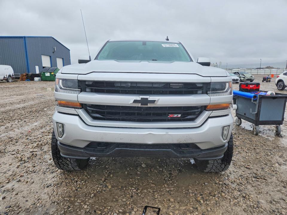 2017 Chevrolet Silverado მანქანა იყიდება აუქციონზე, vin: 3GCUKREC5HG271226, აუქციონის ნომერი: 51139976