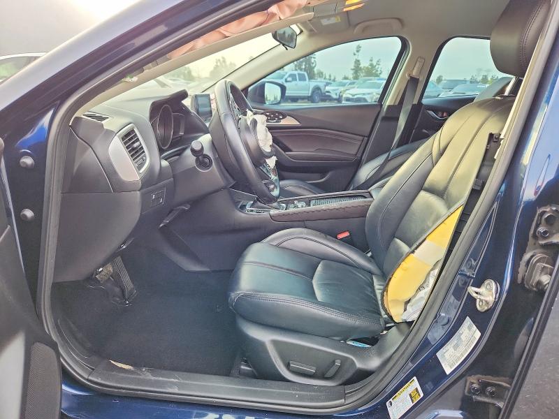 Продаж на аукціоні авто 2018 Mazda 3, vin: 3MZBN1V35JM218238, номер лоту: 49925426