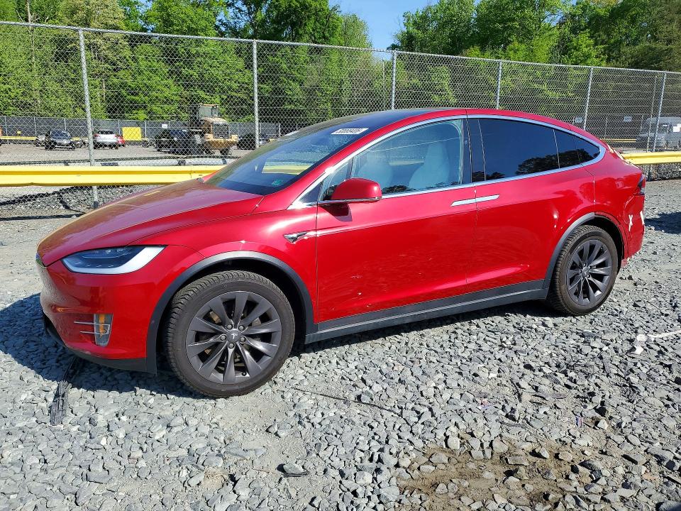 50899406 :رقم المزاد ، 5YJXCAE20JF127355 vin ، 2018 Tesla Model X مزاد بيع