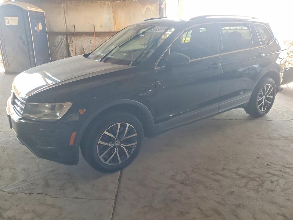 52050966 :رقم المزاد ، 3VV3B7AX0KM158075 vin ، 2019 Volkswagen Tiguan مزاد بيع