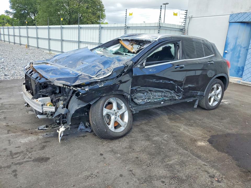 50152486 :رقم المزاد ، WDCTG4EB0JJ515385 vin ، 2018 Mercedes-benz Gla مزاد بيع