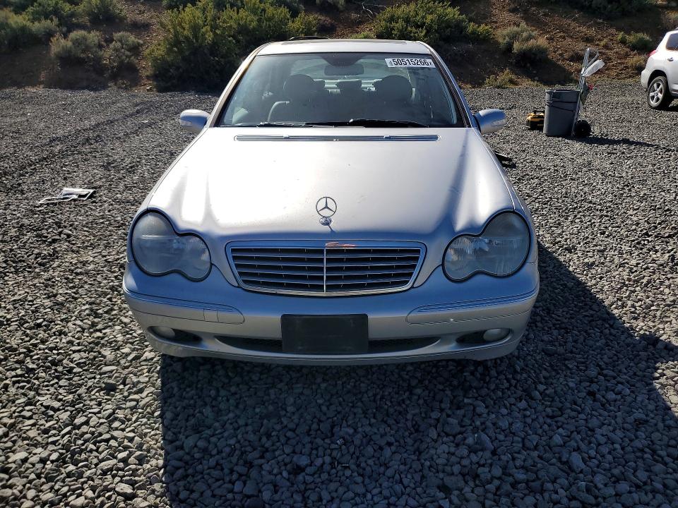 50515266 :رقم المزاد ، WDBRF81J64F502962 vin ، 2004 Mercedes-benz C مزاد بيع