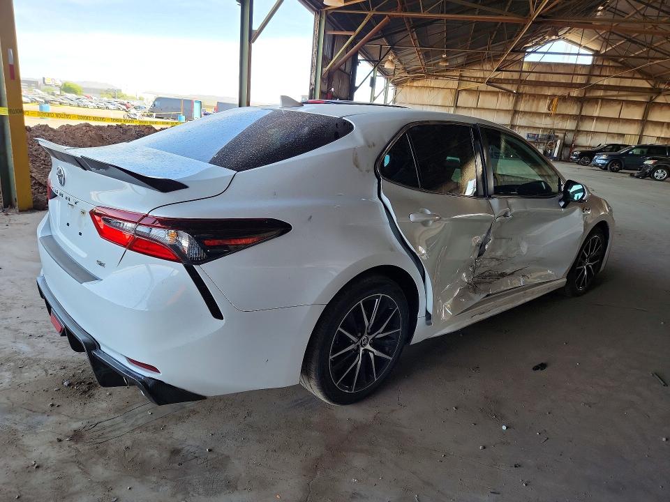 Продажа на аукционе авто 2022 Toyota Camry, vin: 4T1S11AKXNU685034, номер лота: 51013986