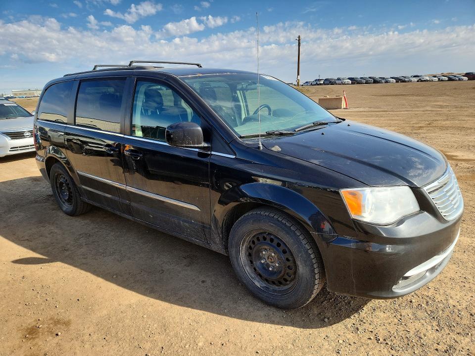 50622186 :رقم المزاد ، 2C4RC1BG2FR707839 vin ، 2015 Chrysler Town & Country مزاد بيع