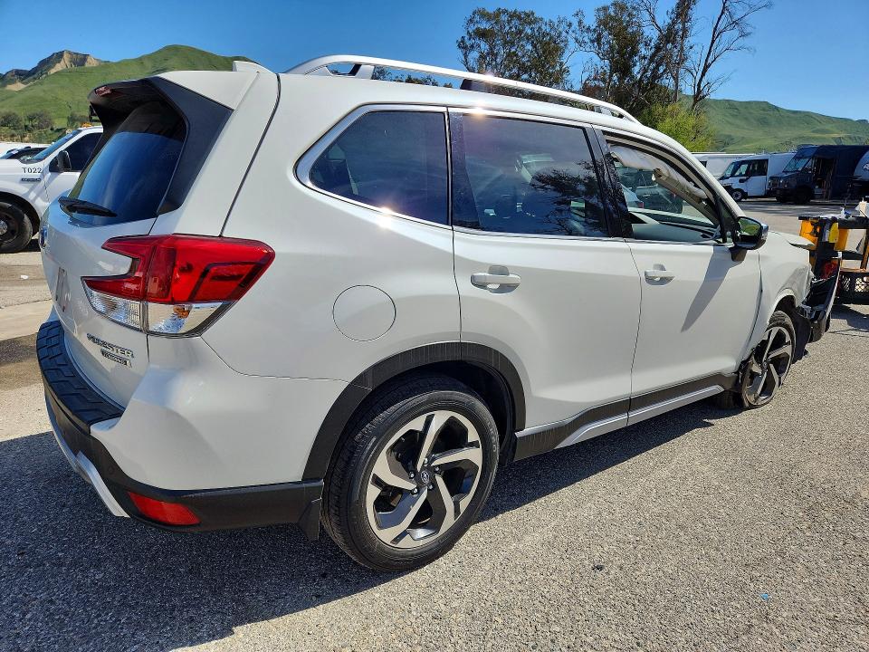 Продаж на аукціоні авто 2023 Subaru Forester, vin: JF2SKARC9PH529188, номер лоту: 47932016