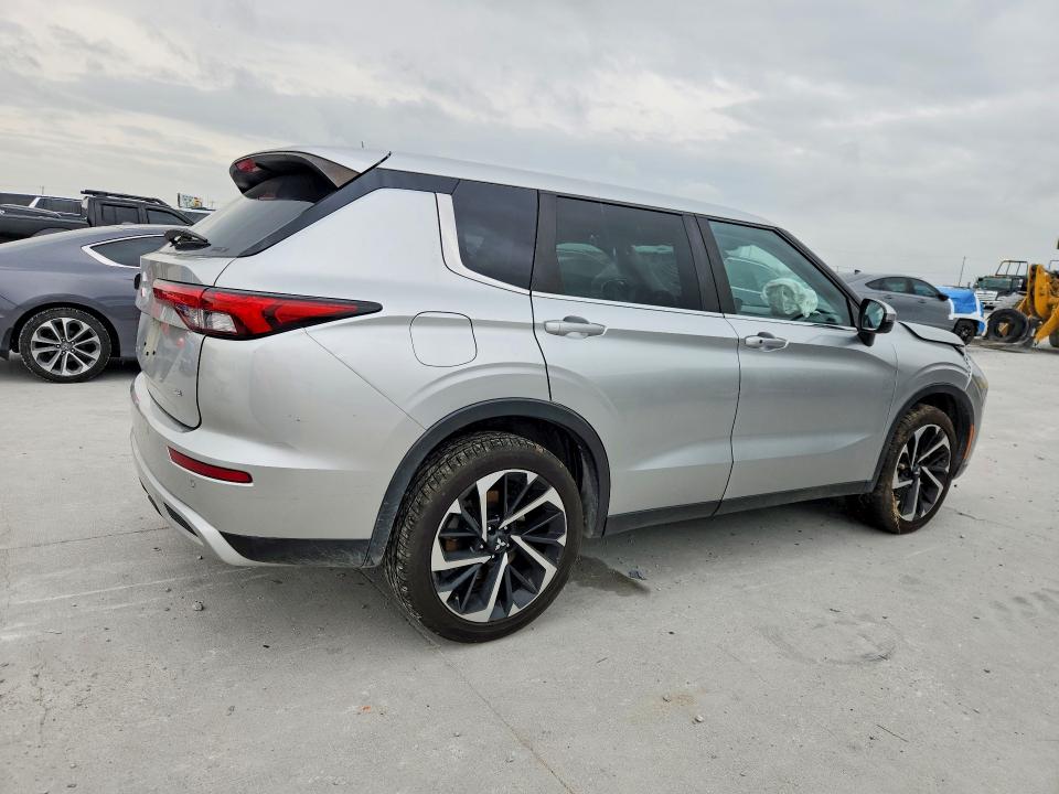 Продаж на аукціоні авто 2022 Mitsubishi Outlander, vin: JA4J4UA88NZ065356, номер лоту: 49215276