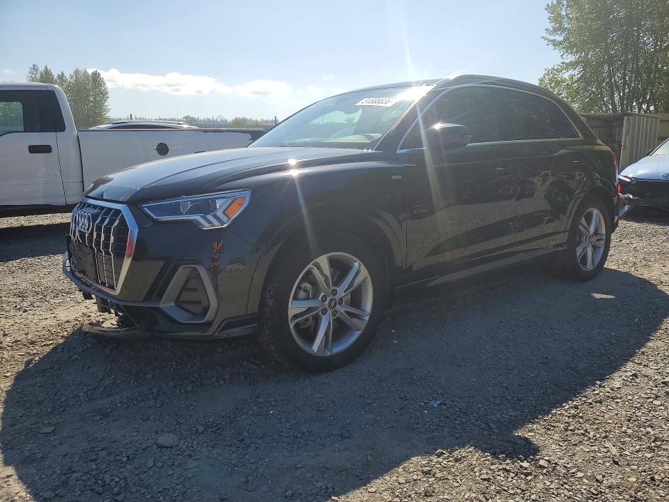 51588836 :رقم المزاد ، WA1EECF36M1076763 vin ، 2021 Audi Q3 مزاد بيع