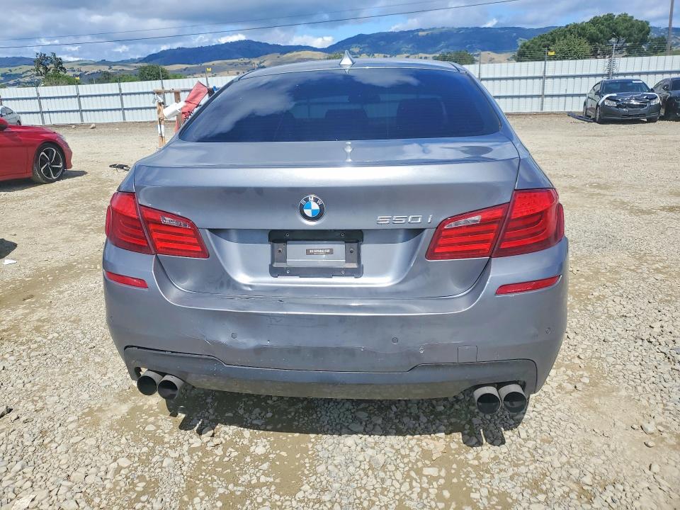 50679936 :رقم المزاد ، WBAFR9C52DDX80171 vin ، 2013 Bmw 550 مزاد بيع