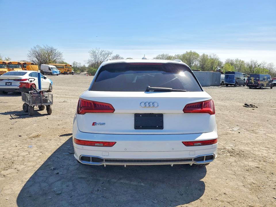 2018 Audi Sq5 მანქანა იყიდება აუქციონზე, vin: WA1A4AFY8J2209983, აუქციონის ნომერი: 48981926