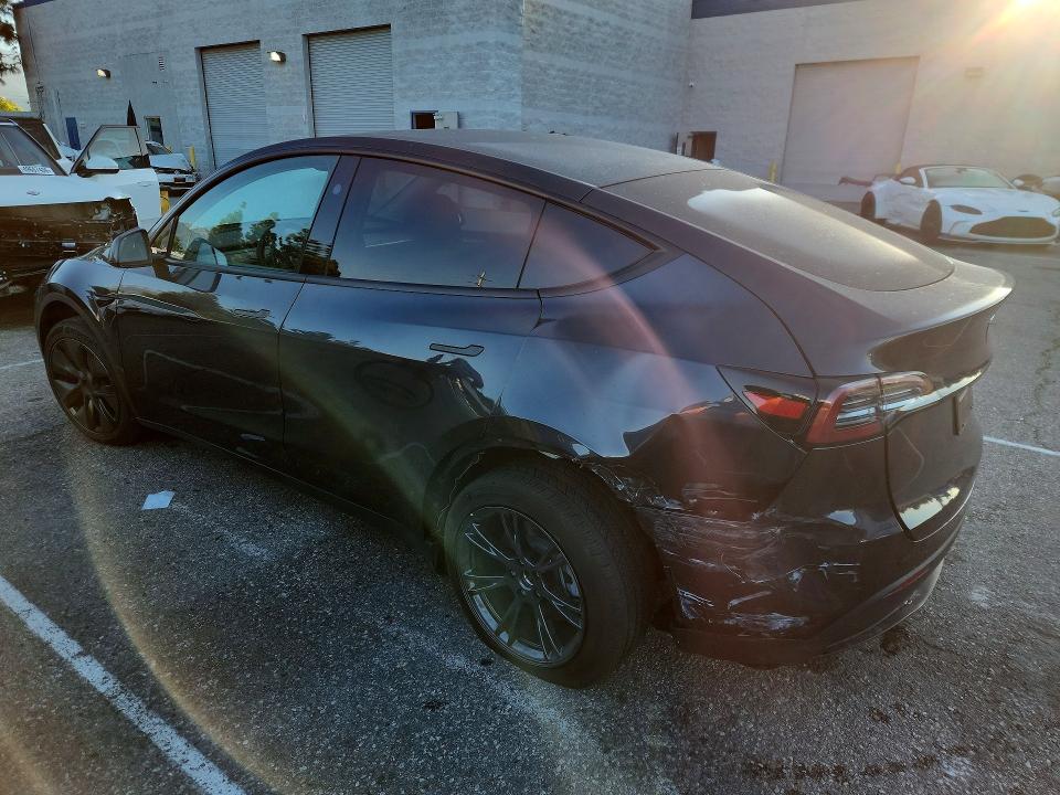 Продажа на аукционе авто 2025 Tesla Model Y, vin: 7SAYGDED7SF317721, номер лота: 49661766