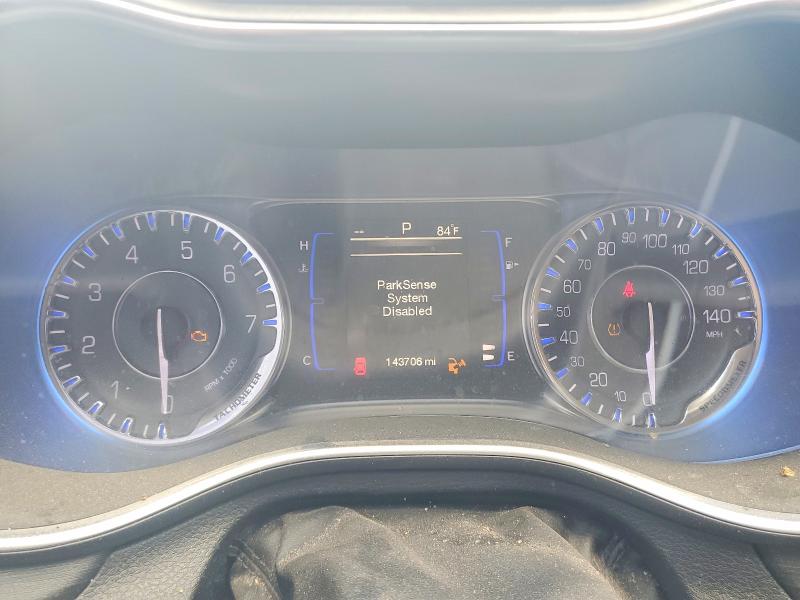 Aukcja sprzedaży 2015 Chrysler 200, vin: 1C3CCCAB5FN752640, numer aukcji: 49297696