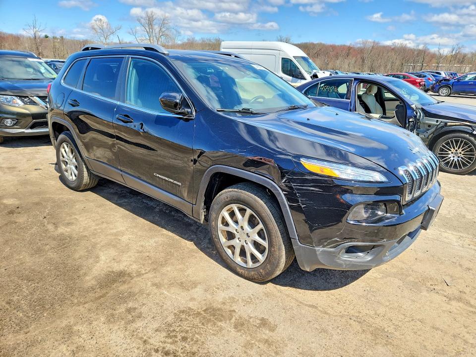 48899356 :رقم المزاد ، 1C4PJMCB4HW666562 vin ، 2017 Jeep Cherokee مزاد بيع