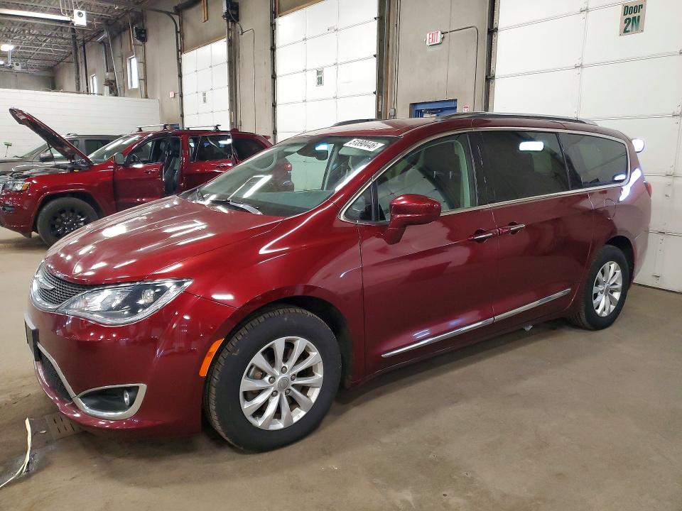 Продажа на аукционе авто 2019 Chrysler Pacifica, vin: 2C4RC1BG6KR537432, номер лота: 51890446
