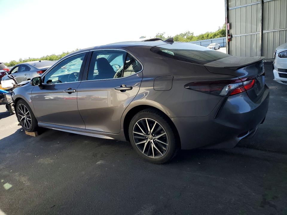 Продажа на аукционе авто 2021 Toyota Camry, vin: 4T1G11AK6MU465331, номер лота: 50172076