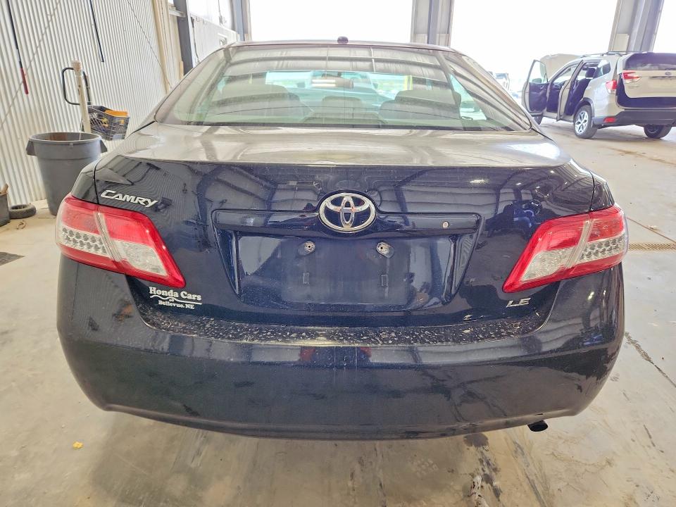 51660746 :رقم المزاد ، 4T4BF3EK3AR060806 vin ، 2010 Toyota Camry مزاد بيع