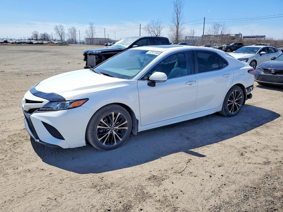 Продаж на аукціоні авто 2018 Toyota Camry, vin: 4T1B11HK1JU566532, номер лоту: 50947046
