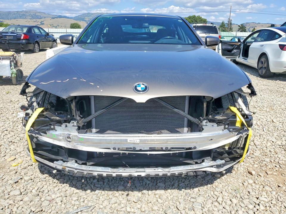 51851206 :رقم المزاد ، WBAJA5C3XHWA34816 vin ، 2017 Bmw 530 مزاد بيع