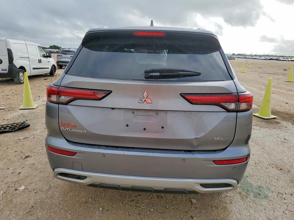 49564666 :رقم المزاد ، JA4J3VA81NZ091418 vin ، 2022 Mitsubishi Outlander مزاد بيع