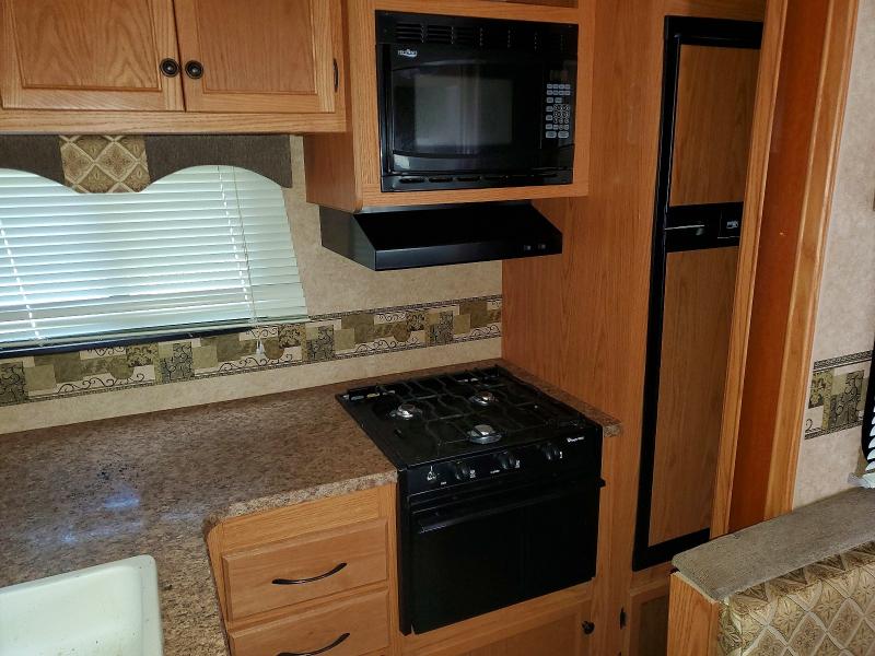 Продажа на аукционе авто 2011 Heartland Trailrunne, vin: 5SFEB3328BE220326, номер лота: 49891236