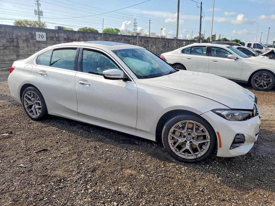 51040996 :رقم المزاد ، 3MW69CW03S8F32907 vin ، 2025 Bmw 330i مزاد بيع