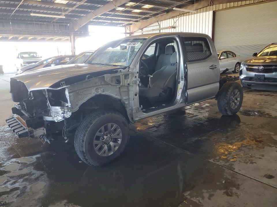 50150276 :رقم المزاد ، 5TFAZ5CN3JX066758 vin ، 2018 Toyota Tacoma مزاد بيع