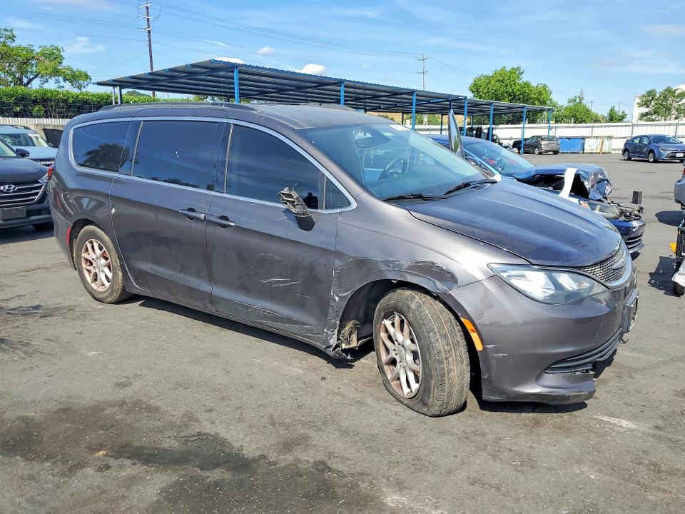 48705216 :رقم المزاد ، 2C4RC1DG7LR157062 vin ، 2020 Chrysler Voyager مزاد بيع