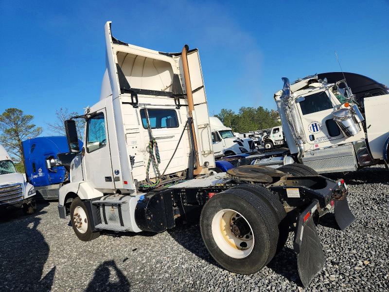 2017 Volvo Vnl მანქანა იყიდება აუქციონზე, vin: 4V4N39TG5HN988082, აუქციონის ნომერი: 77532375