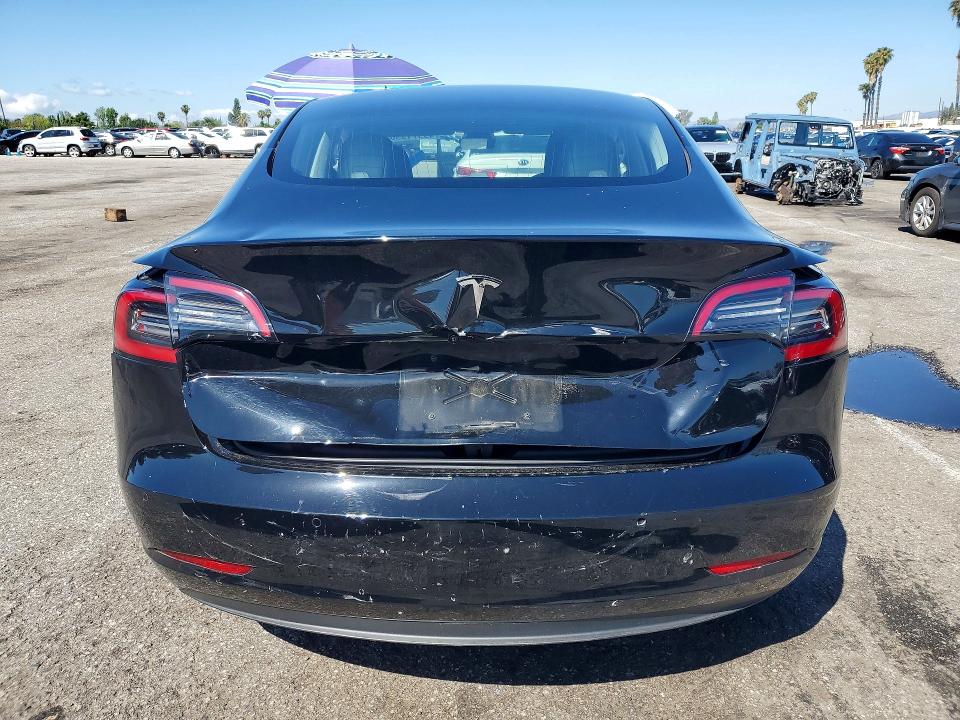 49971996 :رقم المزاد ، 5YJ3E1EA6HF000846 vin ، 2017 Tesla Model 3 مزاد بيع