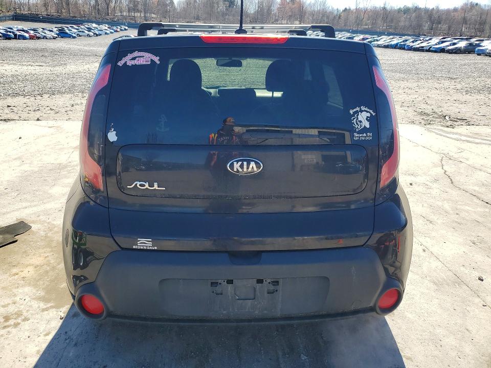 2015 Kia Soul მანქანა იყიდება აუქციონზე, vin: KNDJP3A56F7183402, აუქციონის ნომერი: 49259186