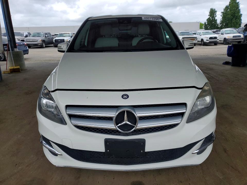 49573396 :رقم المزاد ، WDDVP9AB7HJ013278 vin ، 2017 Mercedes-benz B مزاد بيع