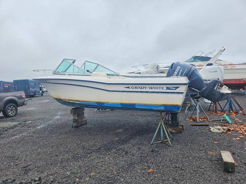 47921496 :رقم المزاد ، NTLBC331G586 vin ، 1986 Grady White Boat 190 مزاد بيع