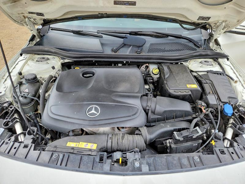 51586896 :رقم المزاد ، WDCTG4GB3FJ078910 vin ، 2015 Mercedes-benz Gla مزاد بيع