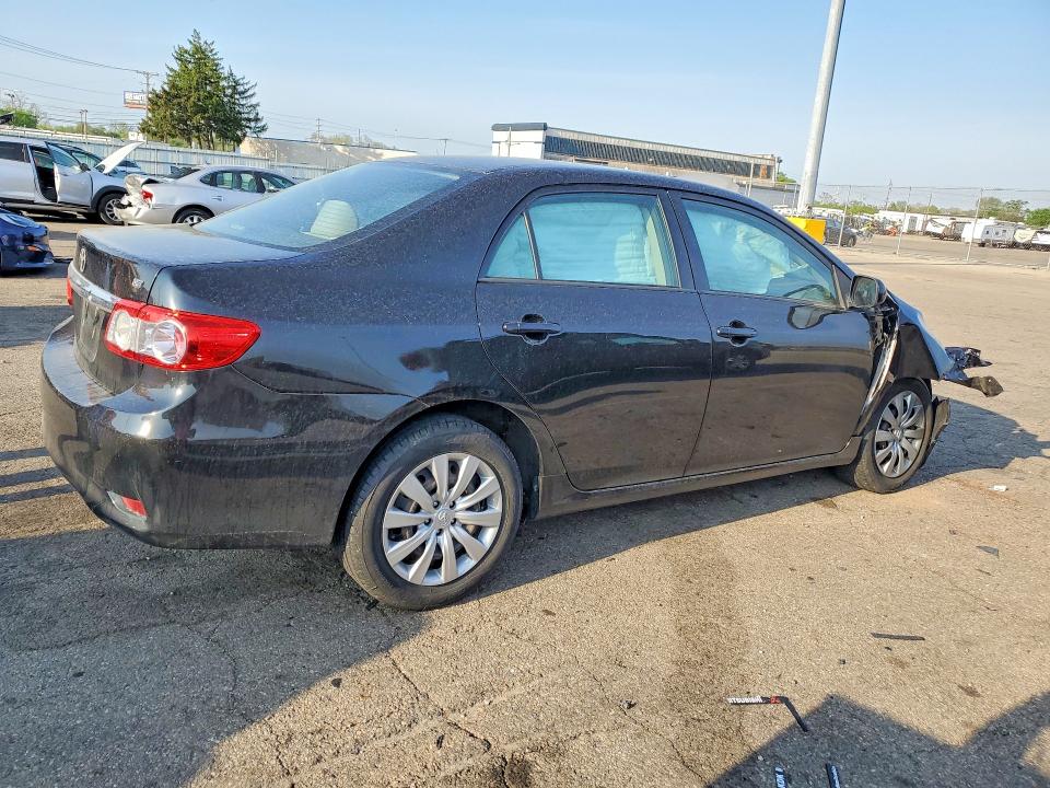 49678946 :رقم المزاد ، 2T1BU4EE7CC857158 vin ، 2012 Toyota Corolla مزاد بيع