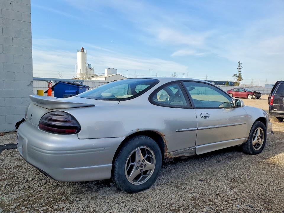 2001 Pontiac Grand Prix მანქანა იყიდება აუქციონზე, vin: 1G2WP12K11F268066, აუქციონის ნომერი: 49079076