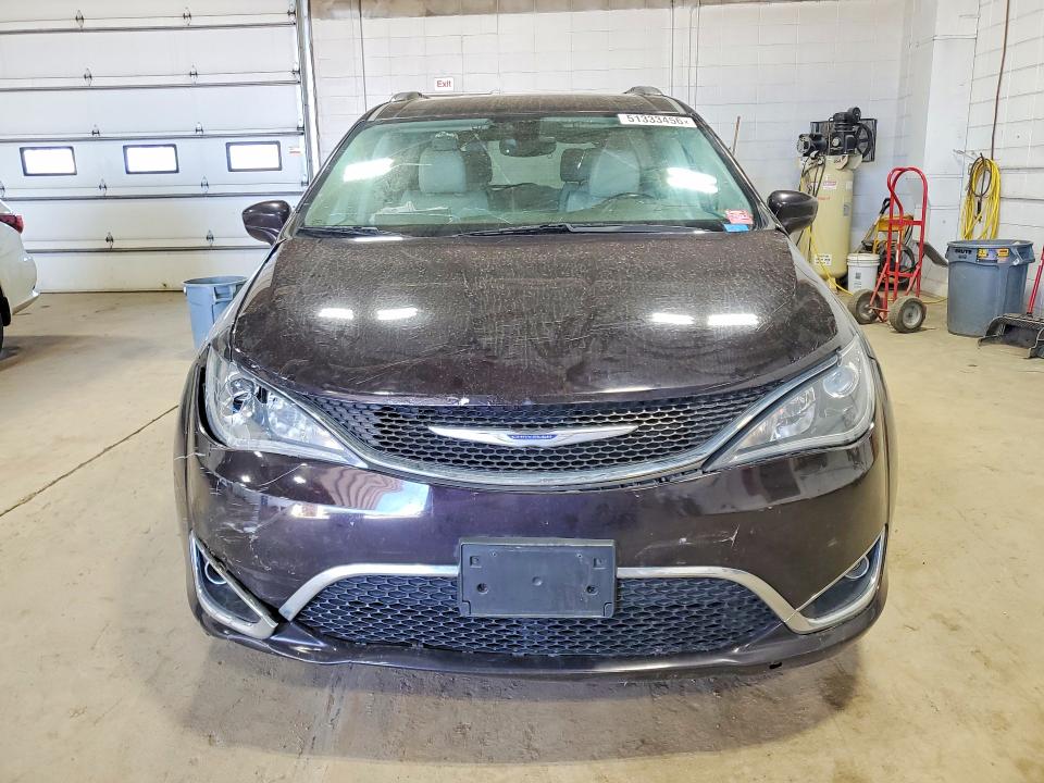 51333456 :رقم المزاد ، 2C4RC1BG8KR588141 vin ، 2019 Chrysler Pacifica مزاد بيع